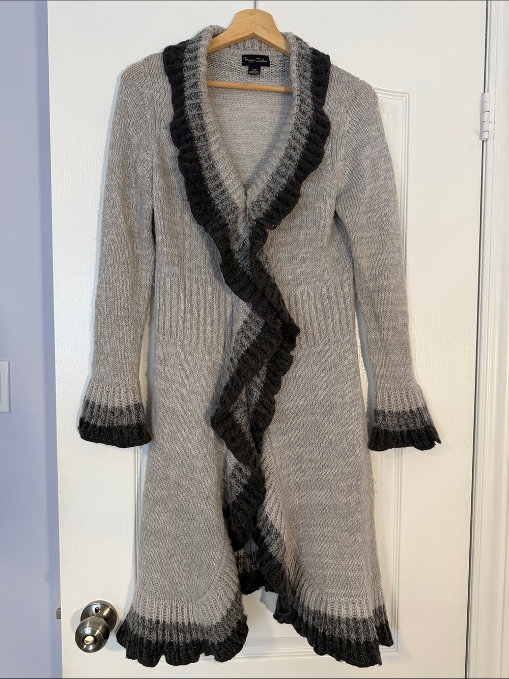 River Island Long Ruffle Trim Cardigan – Size L – Gray Ombre – good Conditi